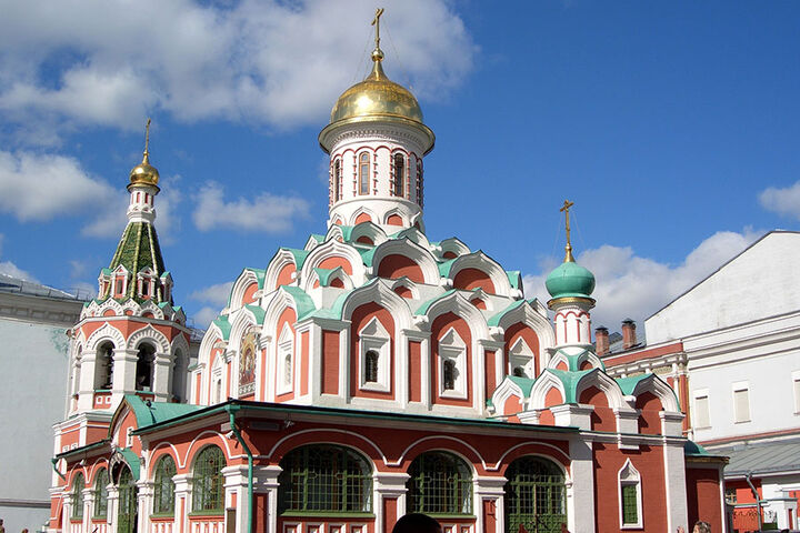 An exterior shot of the Kazan Cathedral in Moscow, Russia.